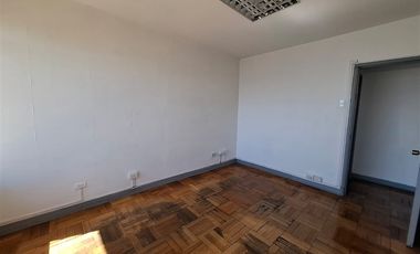 Oficina primera vista al mar, 3 privados,2 baños