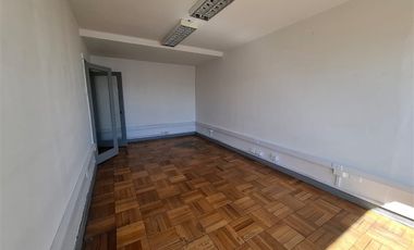 Oficina primera vista al mar, 3 privados,2 baños