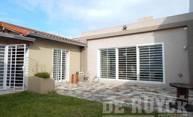 Casa en Venta en Quilmes Oeste