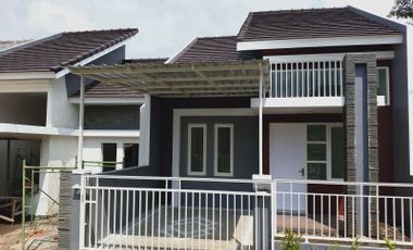 House Cluster For Sale CHEAP PRICES FOR LUXURY Villa Specs View of Premium Class Mountains, SHM IMB in Malang