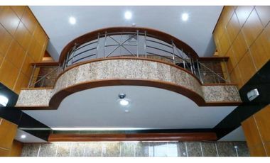 Se alquila oficina Amoblada en Obarrio 130Mts $1,300