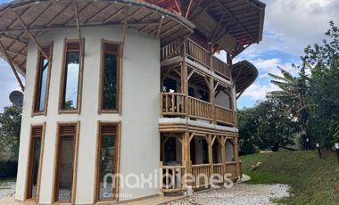finca en arriendo en guarne. Cod A65577
