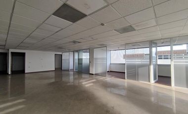 oficina en arriendo en bosque de pinos-usaquén. Cod A51540