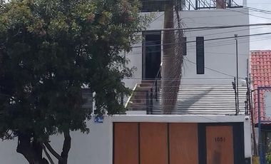 Edificio amueblado con Laboratorios en venta en Corregidora Querétaro
