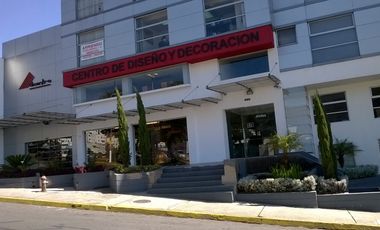 Local Comercial de 70m2 en venta, sector Centro Comercial El Bosque,