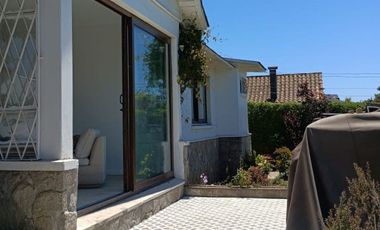 Casa solida con vista al mar y rio