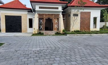 DIJUAL CEPAT, VILLA FULL FURNISHED, DEKAT CANDI BOROBUDUR DI MAGELANG
