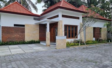 DIJUAL CEPAT, VILLA FULL FURNISHED, DEKAT CANDI BOROBUDUR DI MAGELANG