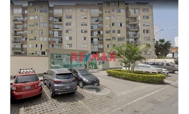 Venta De Departamento Flat  70 Mts. Mas Cochera -  Urb.Residencial Salamanca De Monterrico-Ate (Condominio Amaral)