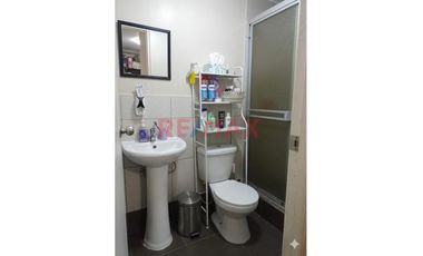 Venta De Departamento Flat  70 Mts. Mas Cochera -  Urb.Residencial Salamanca De Monterrico-Ate (Condominio Amaral)