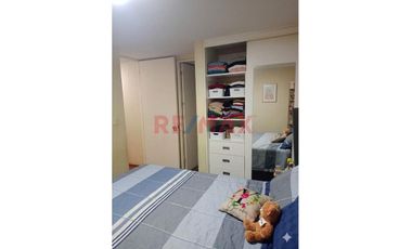 Venta De Departamento Flat  70 Mts. Mas Cochera -  Urb.Residencial Salamanca De Monterrico-Ate (Condominio Amaral)