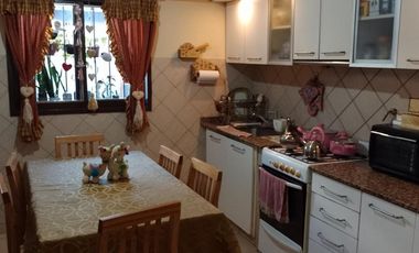 Venta de duplex Villa Luzuriaga