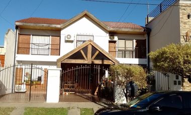 Venta de duplex Villa Luzuriaga