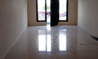 Ruko gandeng 3 lantai siap pakai di gandul cinere depok