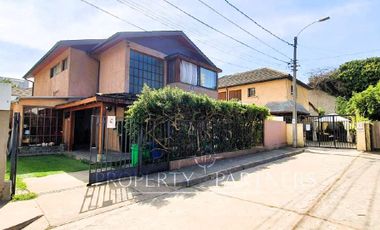 Casa en barrio oriente