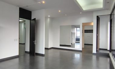 oficina en arriendo en chico norte. Cod A52000