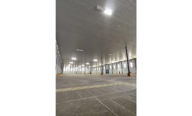 En Alquiler bodega 9200 m² - Complejo Bodeguero - Duran