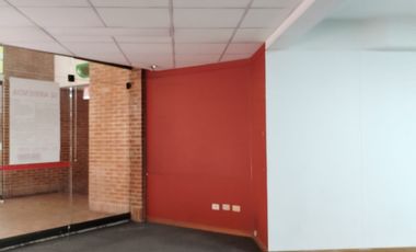 oficina en arriendo en centro internacional. Cod A1561008