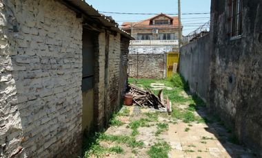 LOTE SOBRE AVENIDA SARRATEA