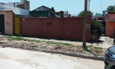 LOTE SOBRE AVENIDA SARRATEA