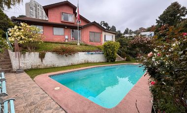 Hermosa casa con piscina en Jardín del Mar