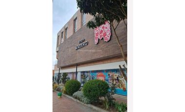 Venta de local en centro comercial Plaza Madero en Chia