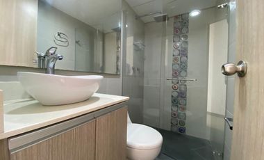 apartamento en arriendo en la cuenca. Cod A513085