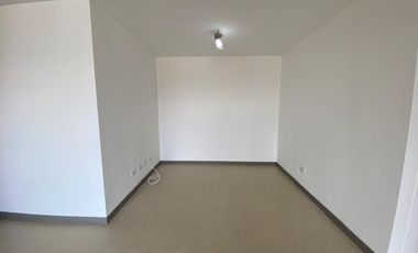 apartamento en arriendo en la cuenca. Cod A513085