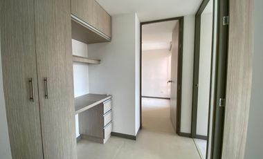apartamento en arriendo en la cuenca. Cod A513085