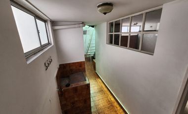casa en arriendo en estadio. Cod A509993