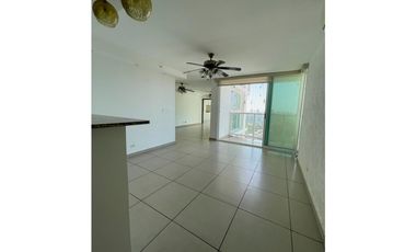 AMPLIO APARTAMENTO CON LINEA BLANCA EN CONDADO DEL REY
