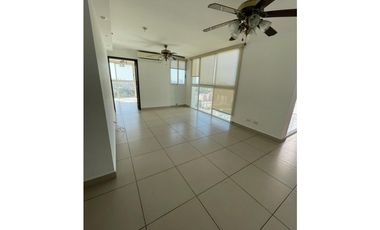 AMPLIO APARTAMENTO CON LINEA BLANCA EN CONDADO DEL REY