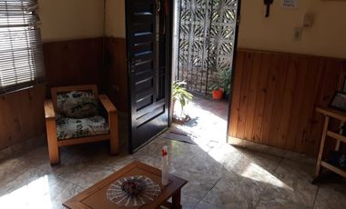 Departamento Tipo Casa en venta en Remedios de Escalada Este