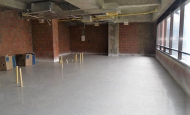 PR12152 SE RENTA CONSULTORIO EN SECTOR EL TESORO - EL POBLADO