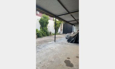 Casa  en Venta Haedo / Moron (B111 325)