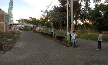 RUMAH CANTIK TERLARIS DEKAT BANDARA SAMRATULANGI