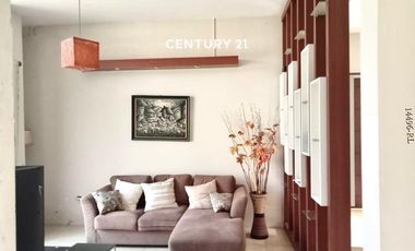 Dijual Rumah Bagus Hook Di Persimpangan Aktif Furnished