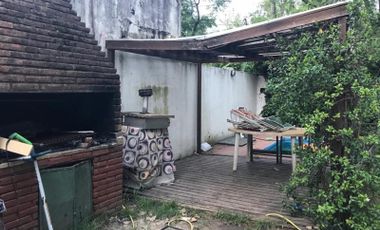 Casa 5 Ambientes En Venta con Pileta - Udaondo, Ituzaingó