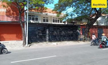 Rumah Disewakan 2 Lantai Lokasi di Jl. Barata Jaya, Gubeng Surabaya