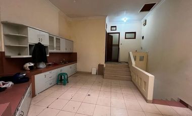 DISEWAKAN RUMAH MINIAMLIS SIAP HUNI@ SETRADUTA BANDUNG UTARA