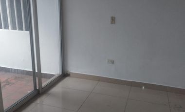casa en venta en av. las américas. Cod V12711