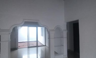 casa en venta en av. las américas. Cod V12711