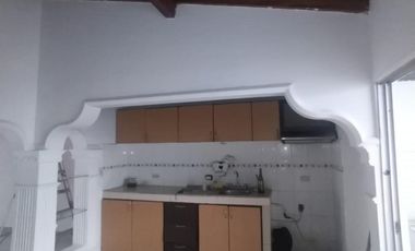 casa en venta en av. las américas. Cod V12711