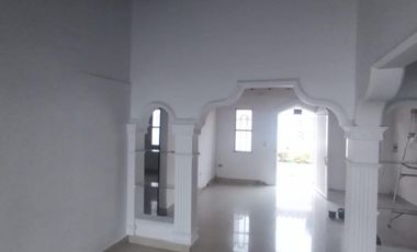 casa en venta en av. las américas. Cod V12711