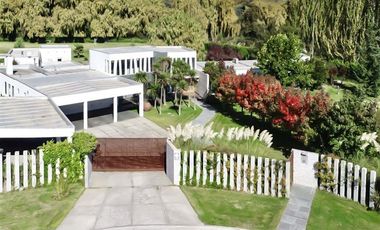 Casa en Venta en Condominio sector Zapallar