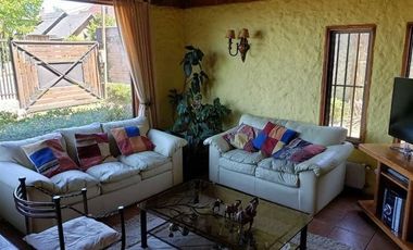 Casa en Arriendo en Aviador Acevedo 425