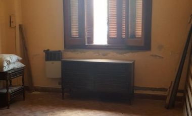 OPORTUNIDAD!! VENDO CASA EN CALLE CLARK Y SUDAMERICA $2M