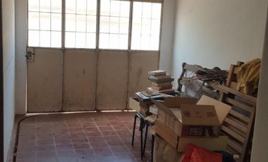 OPORTUNIDAD!! VENDO CASA EN CALLE CLARK Y SUDAMERICA $2M