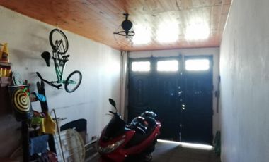 CASA EN VENTA 5 AMBIENTES CON PILETA