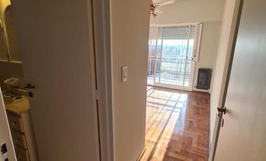 Departamento 4 ambientes con 2 baños y gran balcon en  San Martin Centro